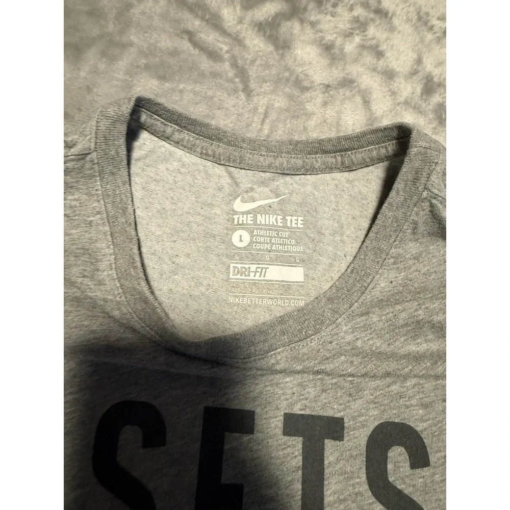 Nike T-Shirt Mens Large Gray Sets Machine Dri Fit Athletic Workout Tee